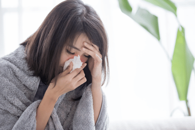 Rhume et oreille bouchée : quels sont les bons gestes 
